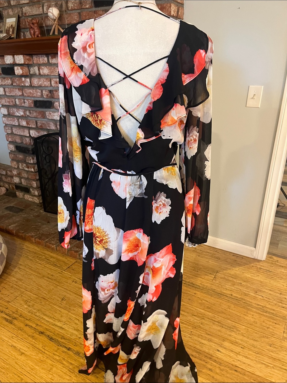 💕Gianni Bini Black Floral Maxi Dress with Pink and White Blooms - Picture 6 of 7